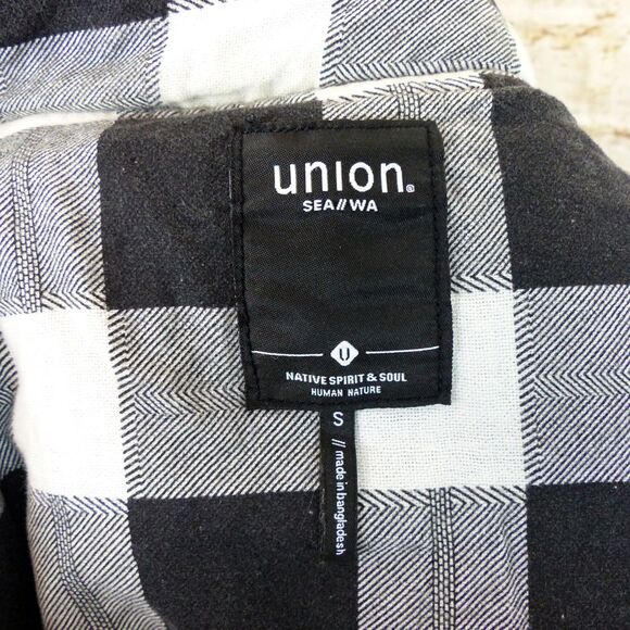 Union SEA WA Vest Mens S Gray Quilted Puffer Button Buffalo Plaid Flannel Lined - Picture 10 of 14